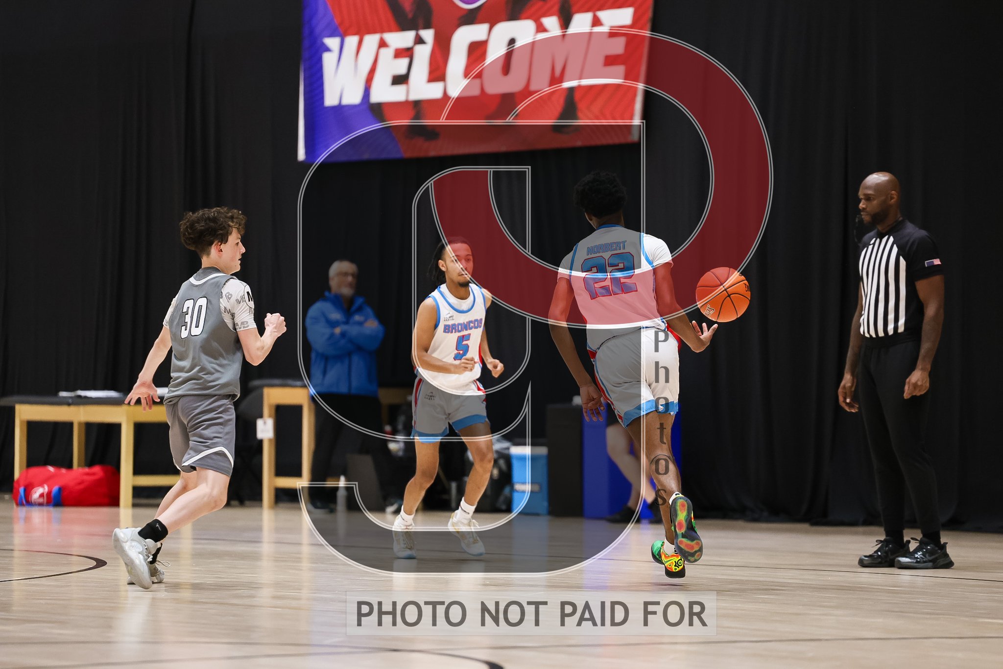 Court 3 (17U11th) - LA - Broncos 2025 vs FL - TNBASOUTH Cooper