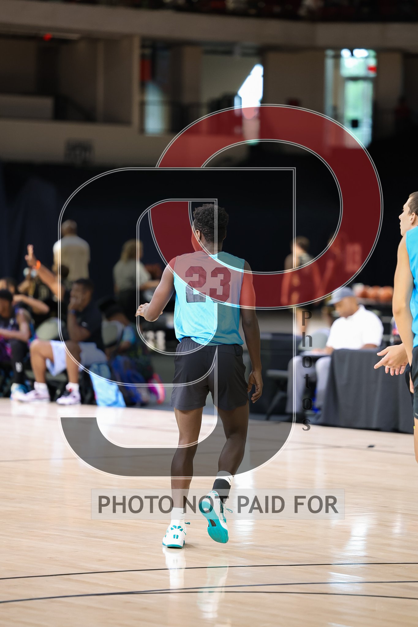Court 16 (17U11th) - CA - Carson Lightning vs NC - Team Thry